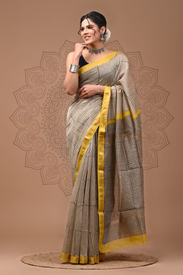 Foggy Grey Maheshwari Silk Saree