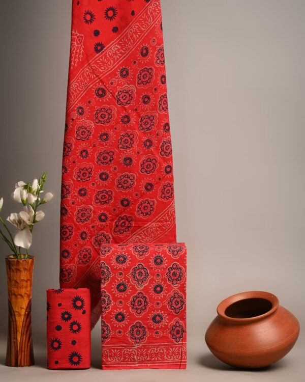 Lava Red Cotton Suit With Dupatta