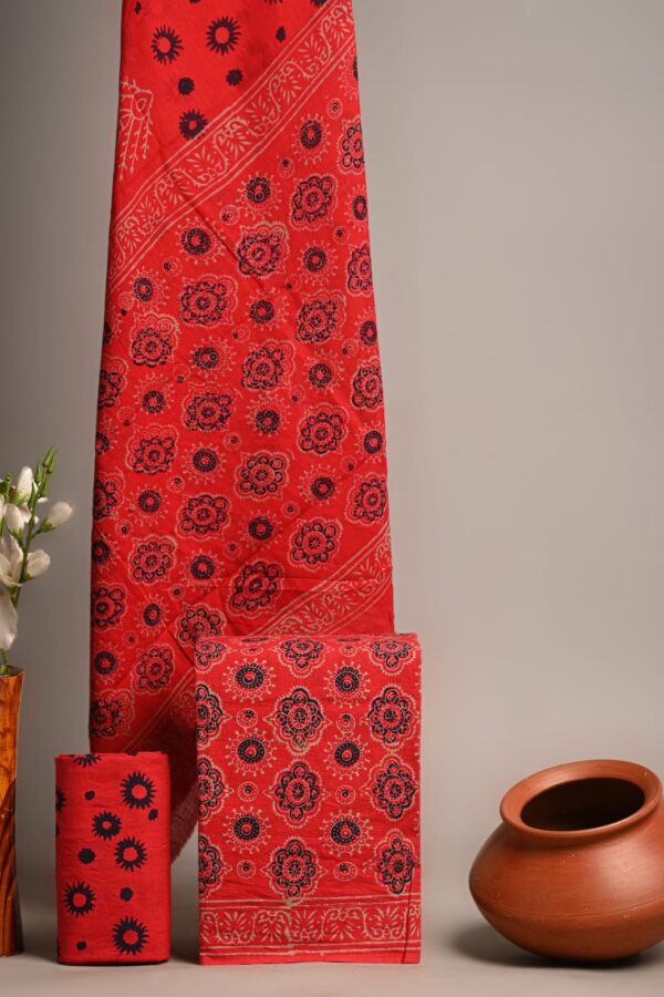 Lava Red Cotton Suit With Dupatta
