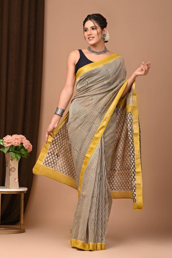 Peach Puff Maheshwari Silk Saree