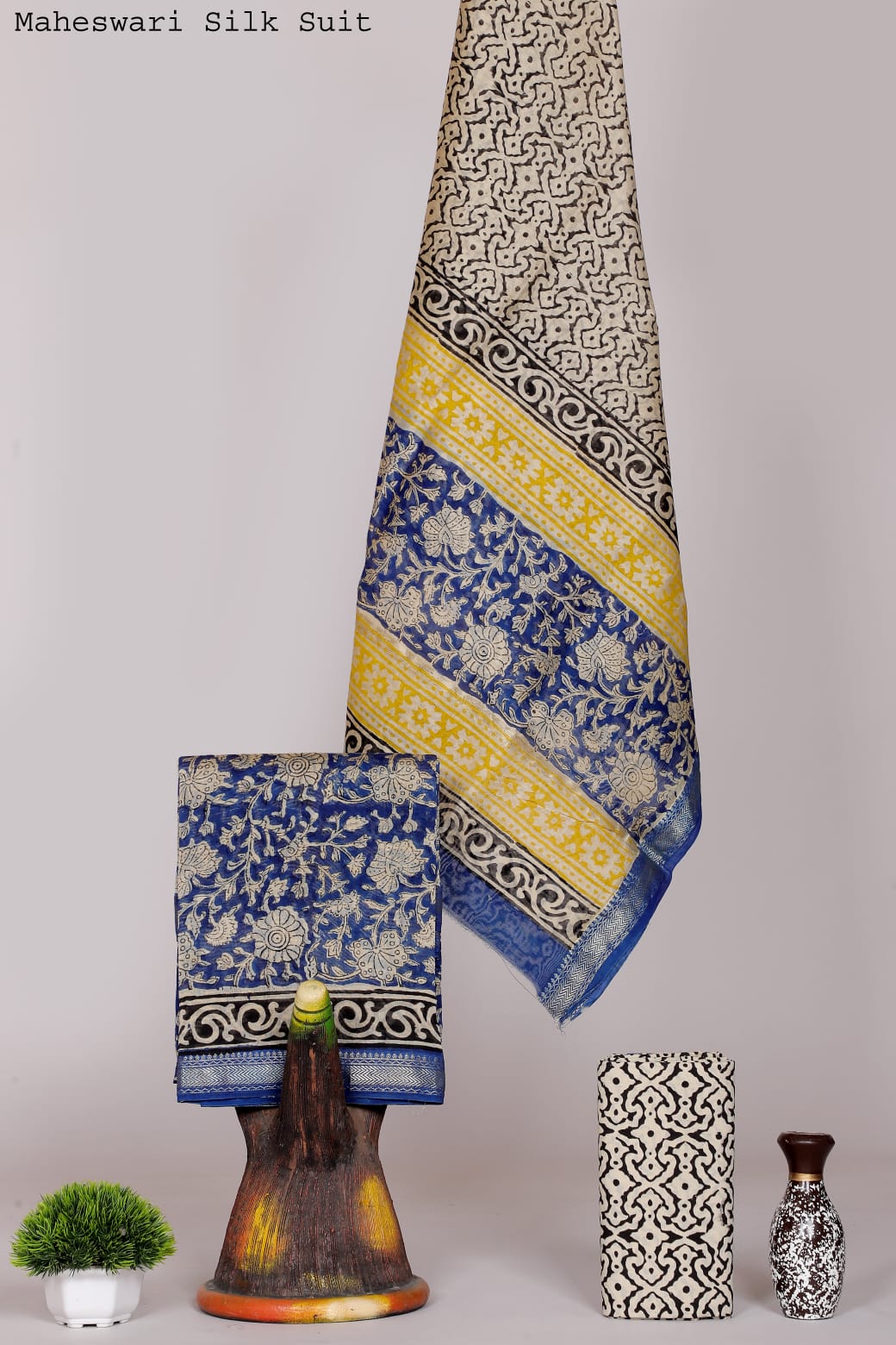 Authentic Handloom Maheshwari Silk Dress Material