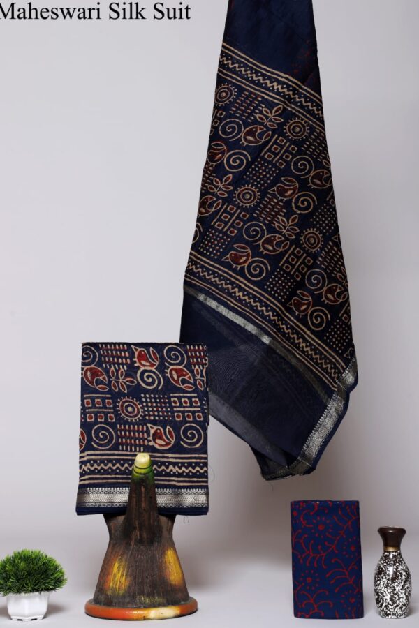 Ethnic Wear Maheshwari Silk Handloom Suit
