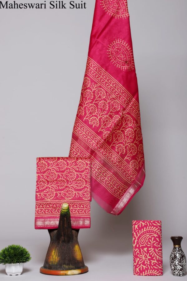 Artisan Crafted Maheshwari Silk Suit