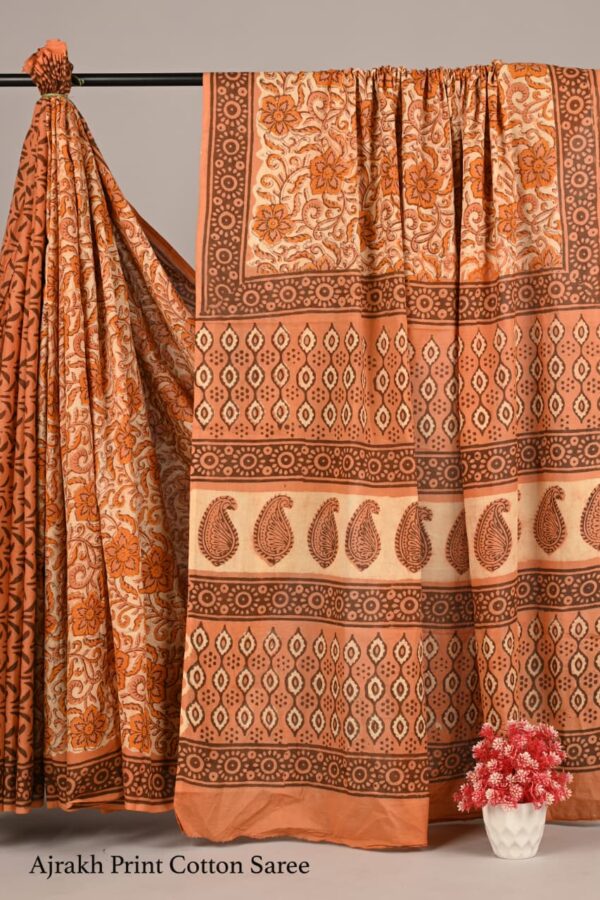 Jahota Print Casual Wear Cotton Saree