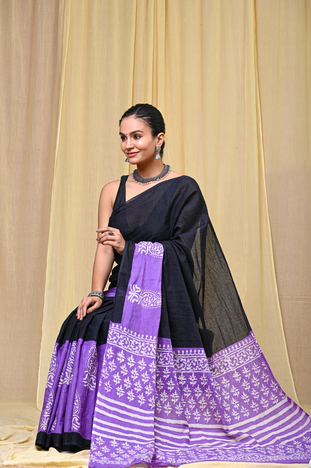 Traditional Floral Mul Mul Saree