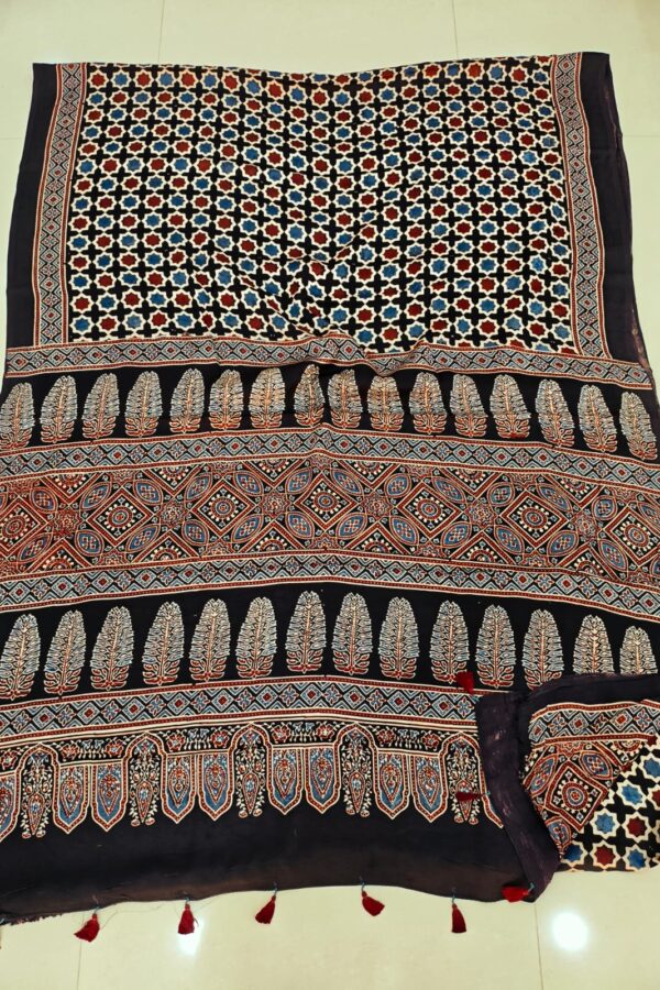 Elegant Modal Silk Handcrafted Saree