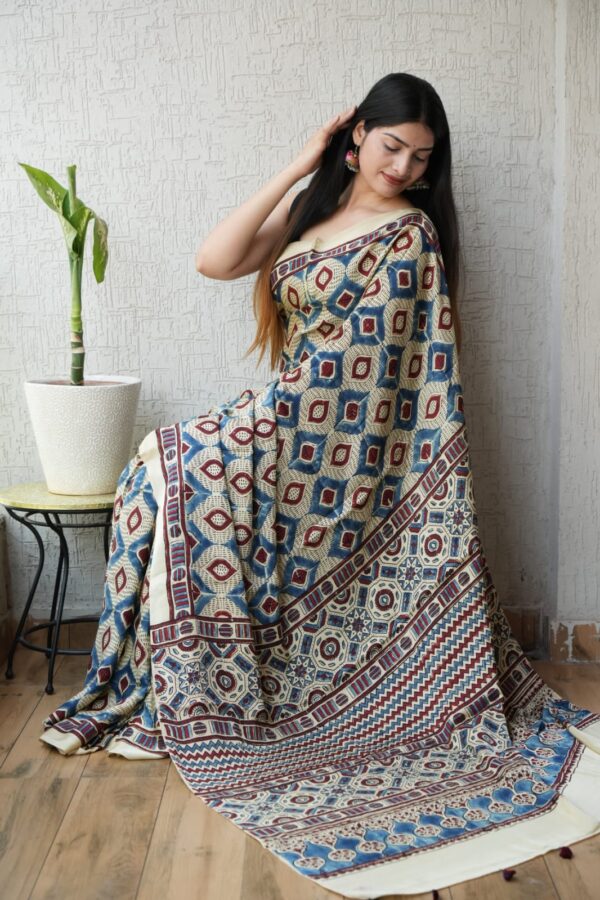 Graceful Modal Silk Saree Design