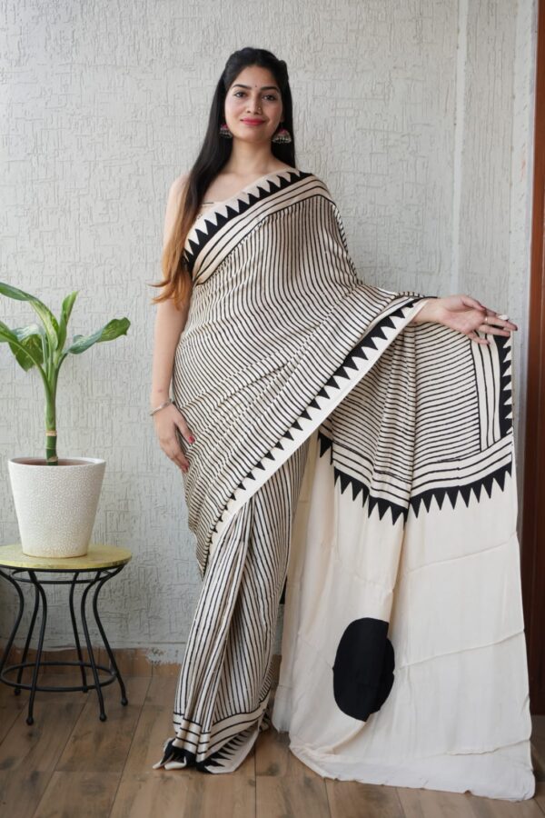 Elegant Printed Modal Silk Saree