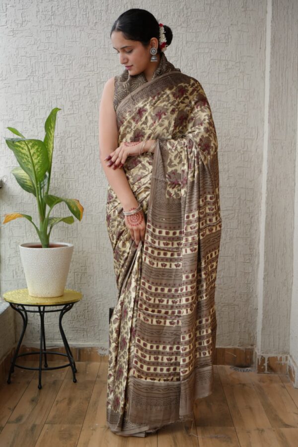 Elegant Artisan Print Saree