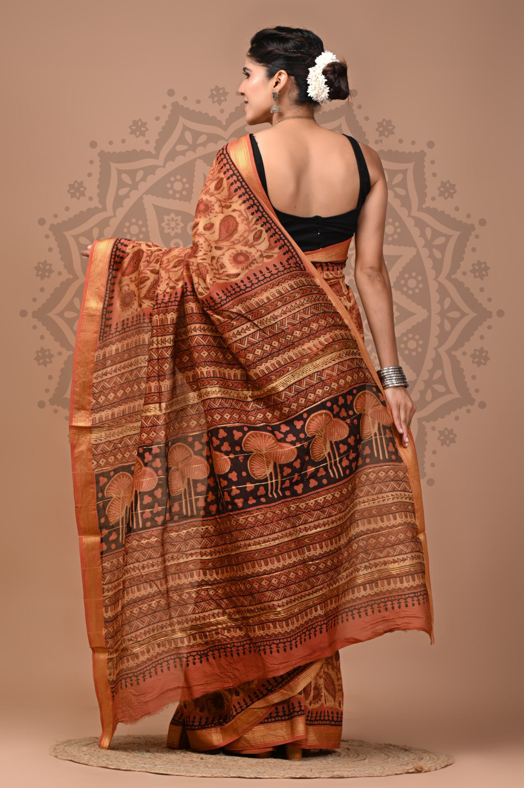 Pale Copper Ajrakh Maheshwari Silk Saree - Image 3
