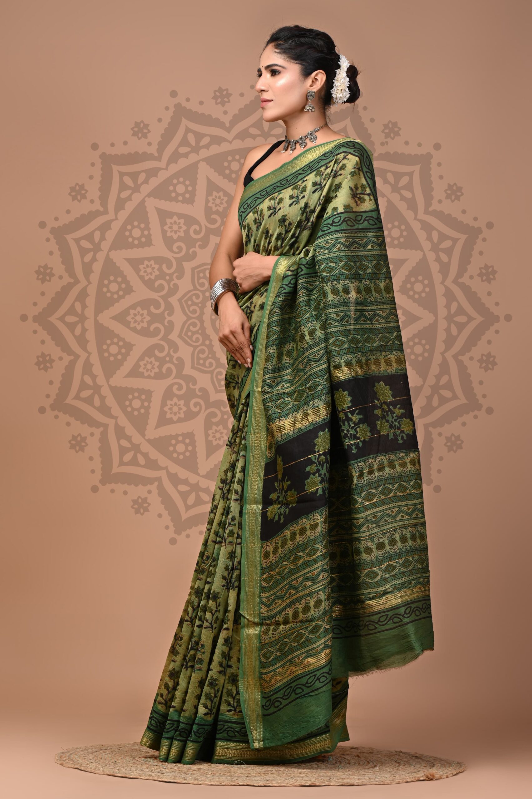 Brown Grey Ajrakh Vanaspati Maheshwari Silk Saree - Image 2