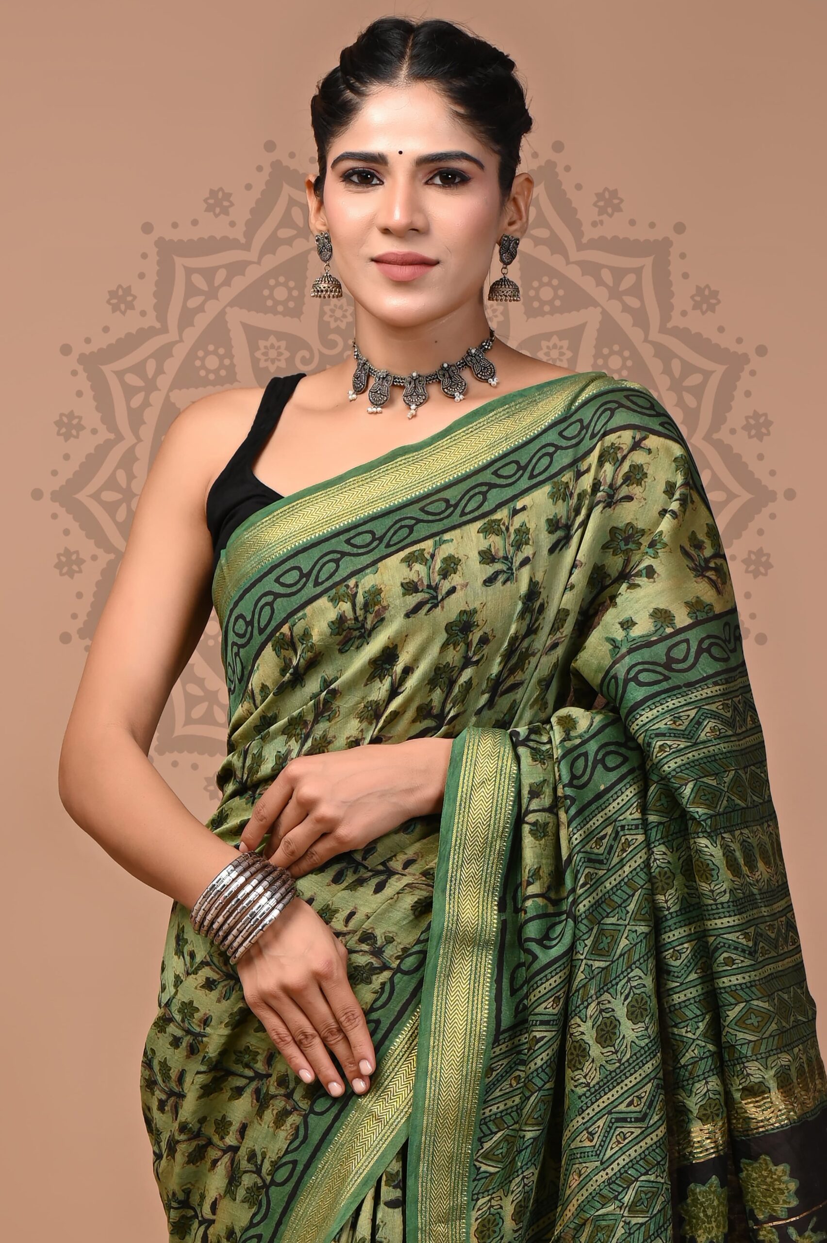Brown Grey Ajrakh Vanaspati Maheshwari Silk Saree - Image 3