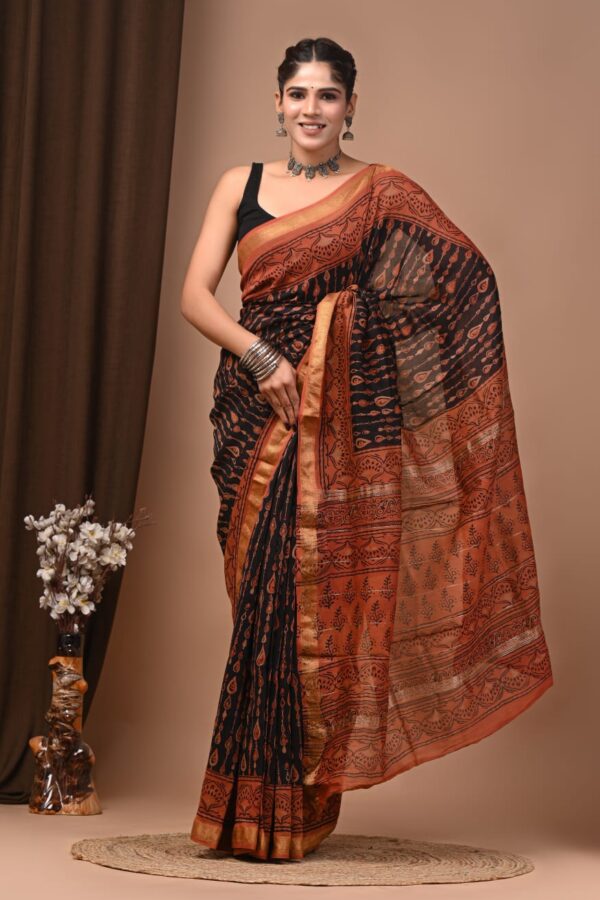 Elegant Motif Maheshwari Silk Saree