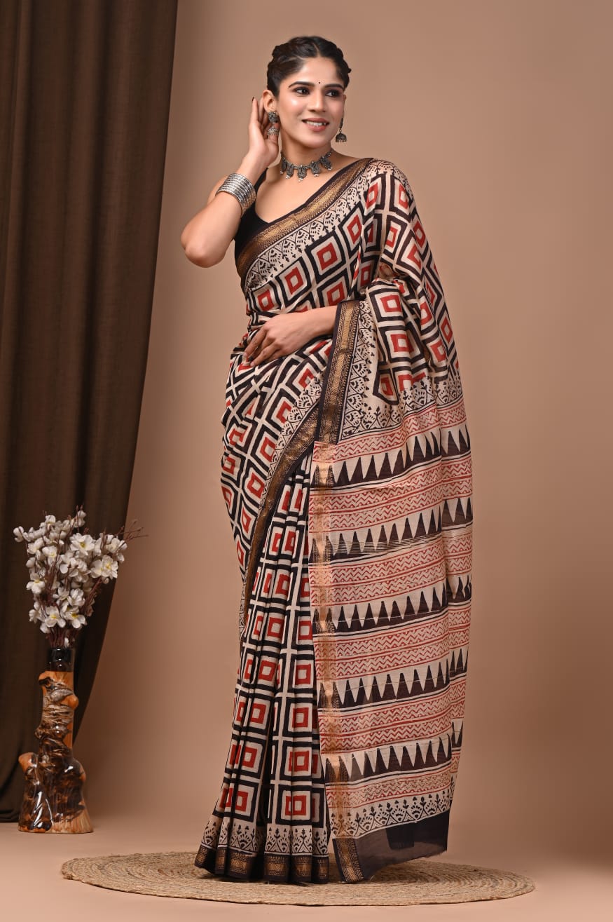 Artistic Motif Maheshwari Silk Saree