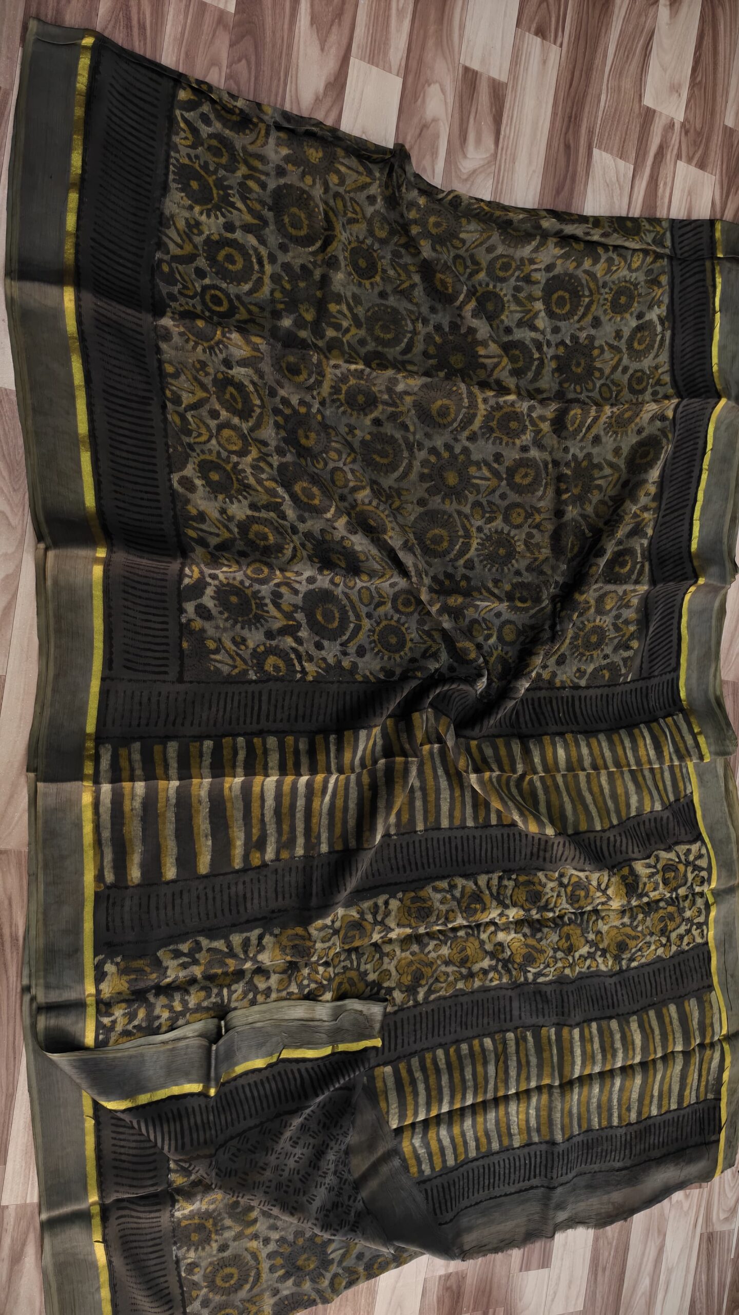 Artisan Crafted Chiffon Saree